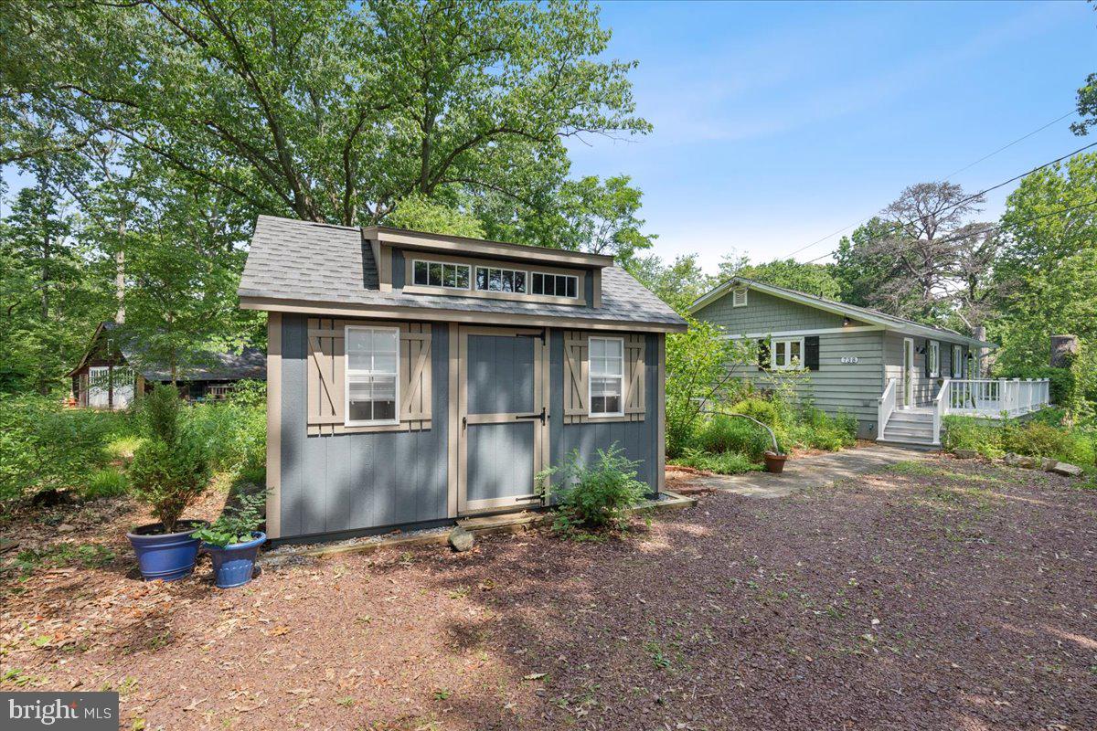 738 Dill Road Severna Park, MD 21146 - Photo 29 of 33 Shed / exterior of house driveway