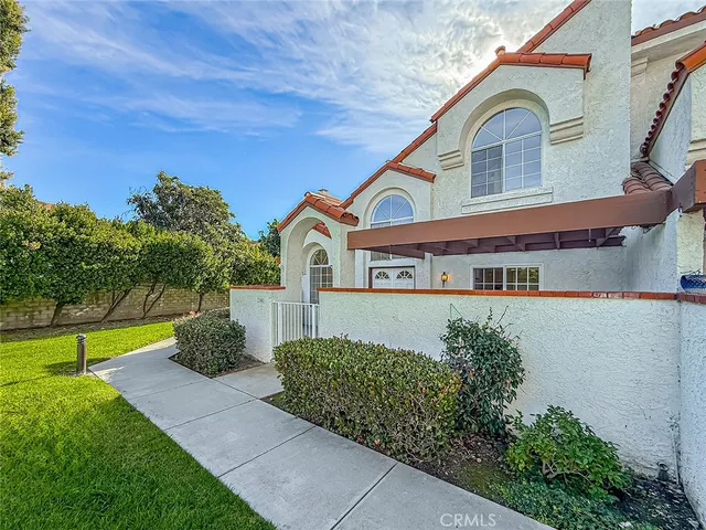 $840,000 | 206 Camino Cortina, Camarillo, CA 93010