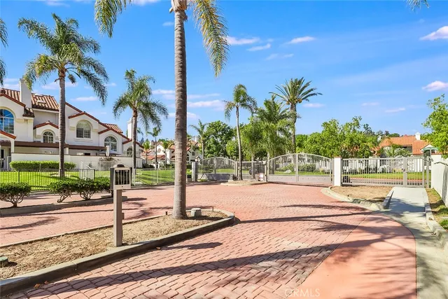 $840,000 | 206 Camino Cortina, Camarillo, CA 93010