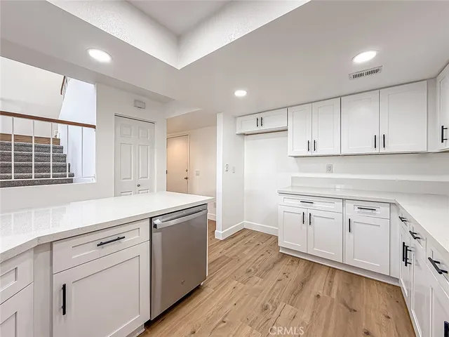 $840,000 | 206 Camino Cortina, Camarillo, CA 93010