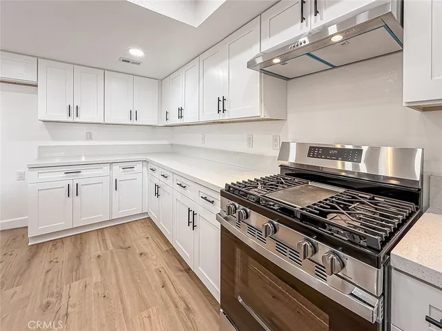 $840,000 | 206 Camino Cortina, Camarillo, CA 93010