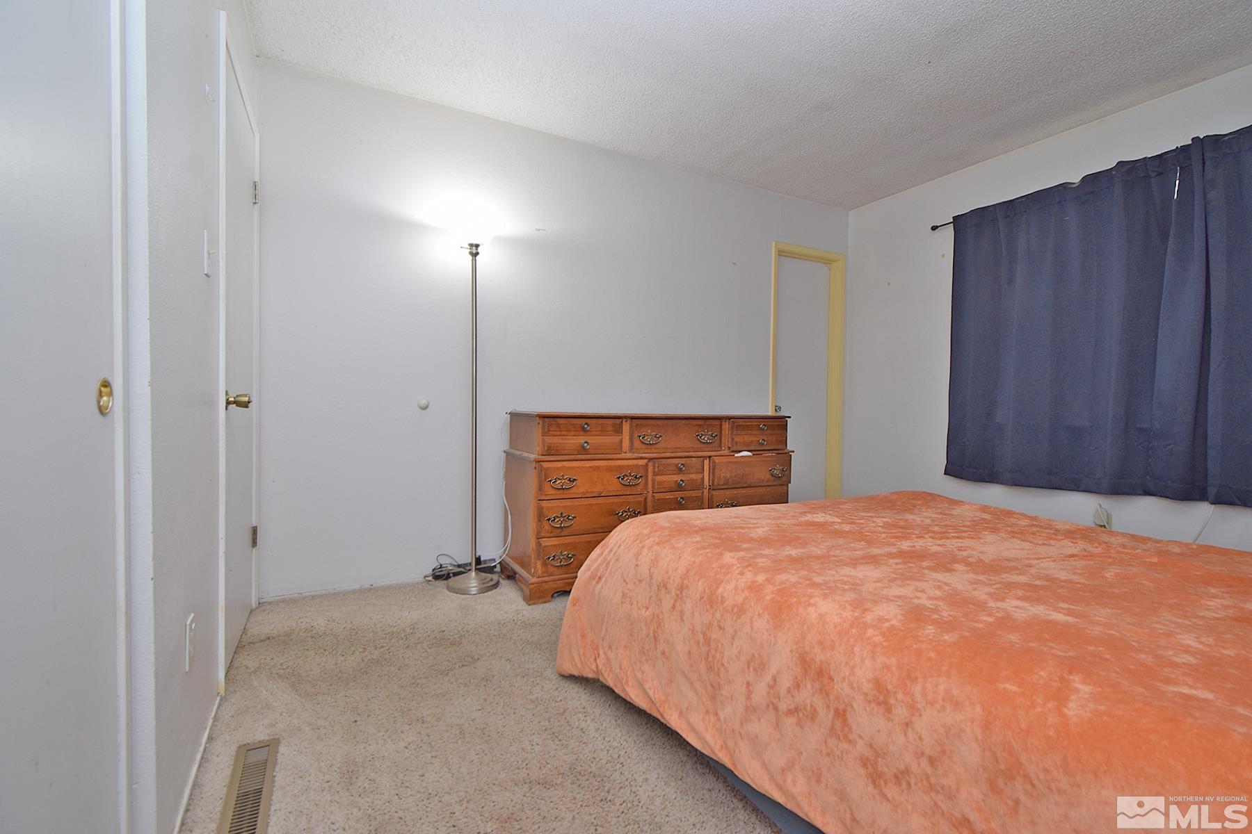 7595 Yorkshire Drive Reno, NV 89506 - Photo 17 of 31 Photo 17