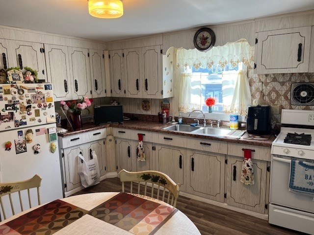 9 Desmond Road Boston, MA 02126 - Photo 5 of 10 Gallery Image 5