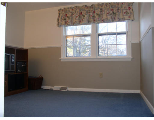 16 Tournament Road Natick, MA 01760 - Photo 8 of 8 Gallery Image 8