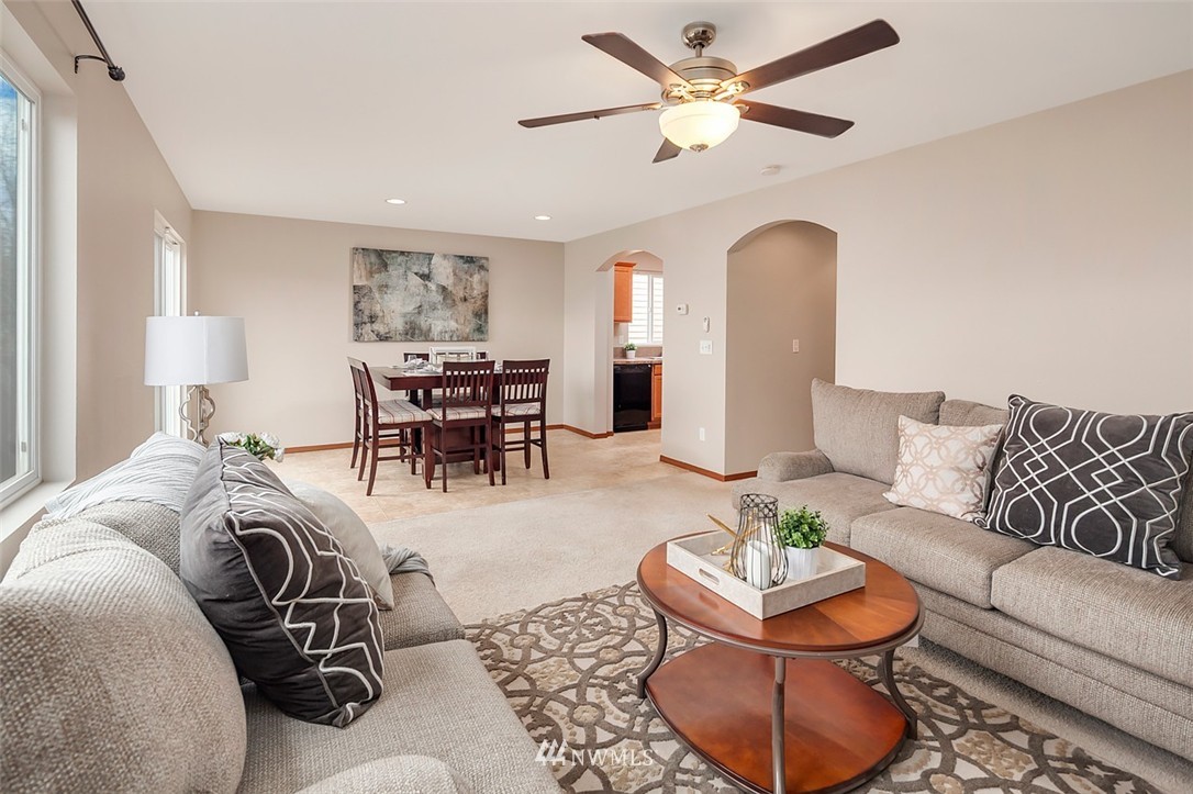 2023 126th Place Southwest, Unit 37 Everett, WA 98204 - Photo 3 of 13