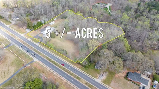 $850,000 | 4559 Winder Highway, Flowery Branch, GA 30542