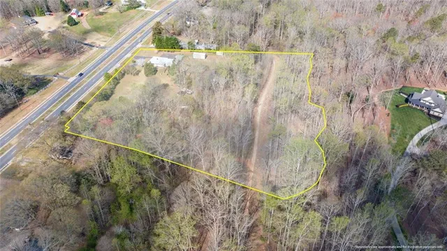 a view of a small yard