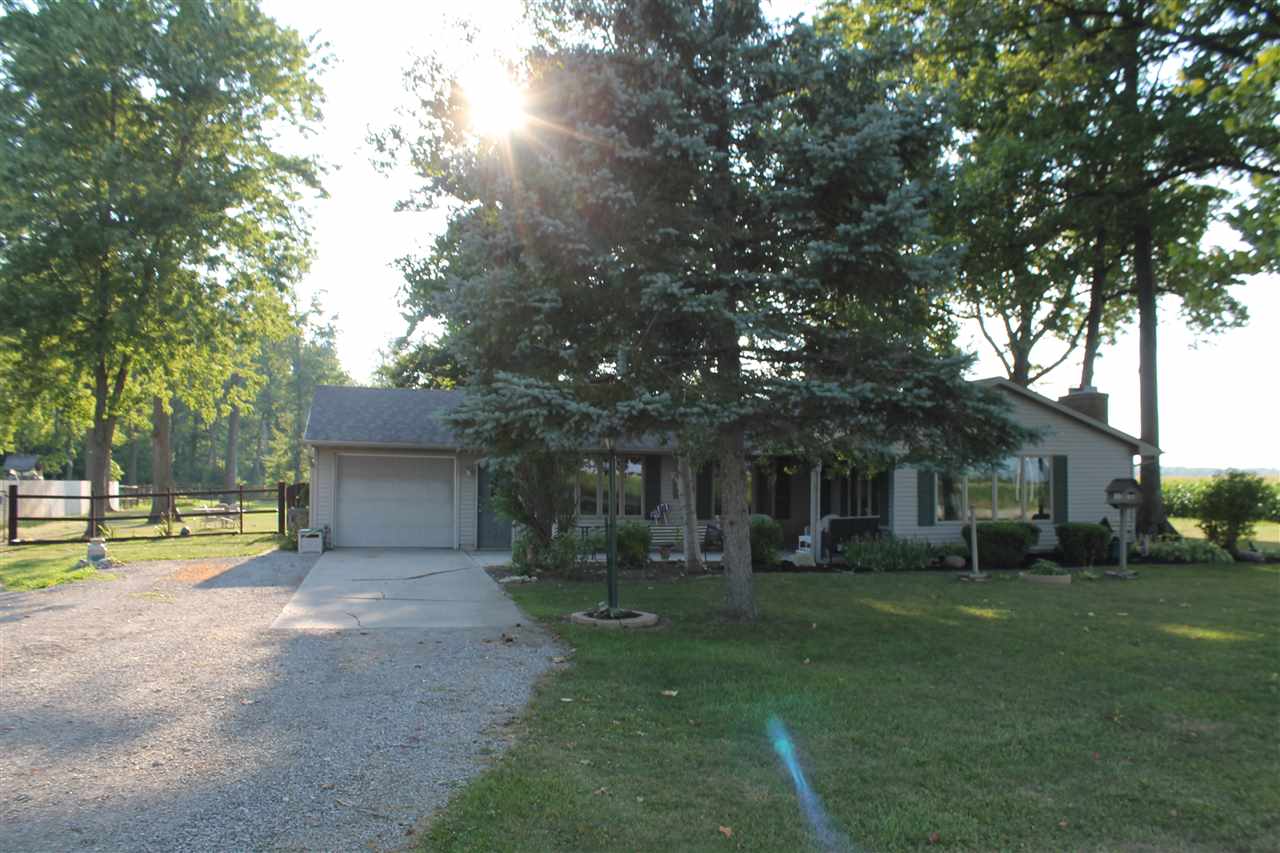 7628 Adams Center Road Fort Wayne, IN 46816 - Photo 2 of 32