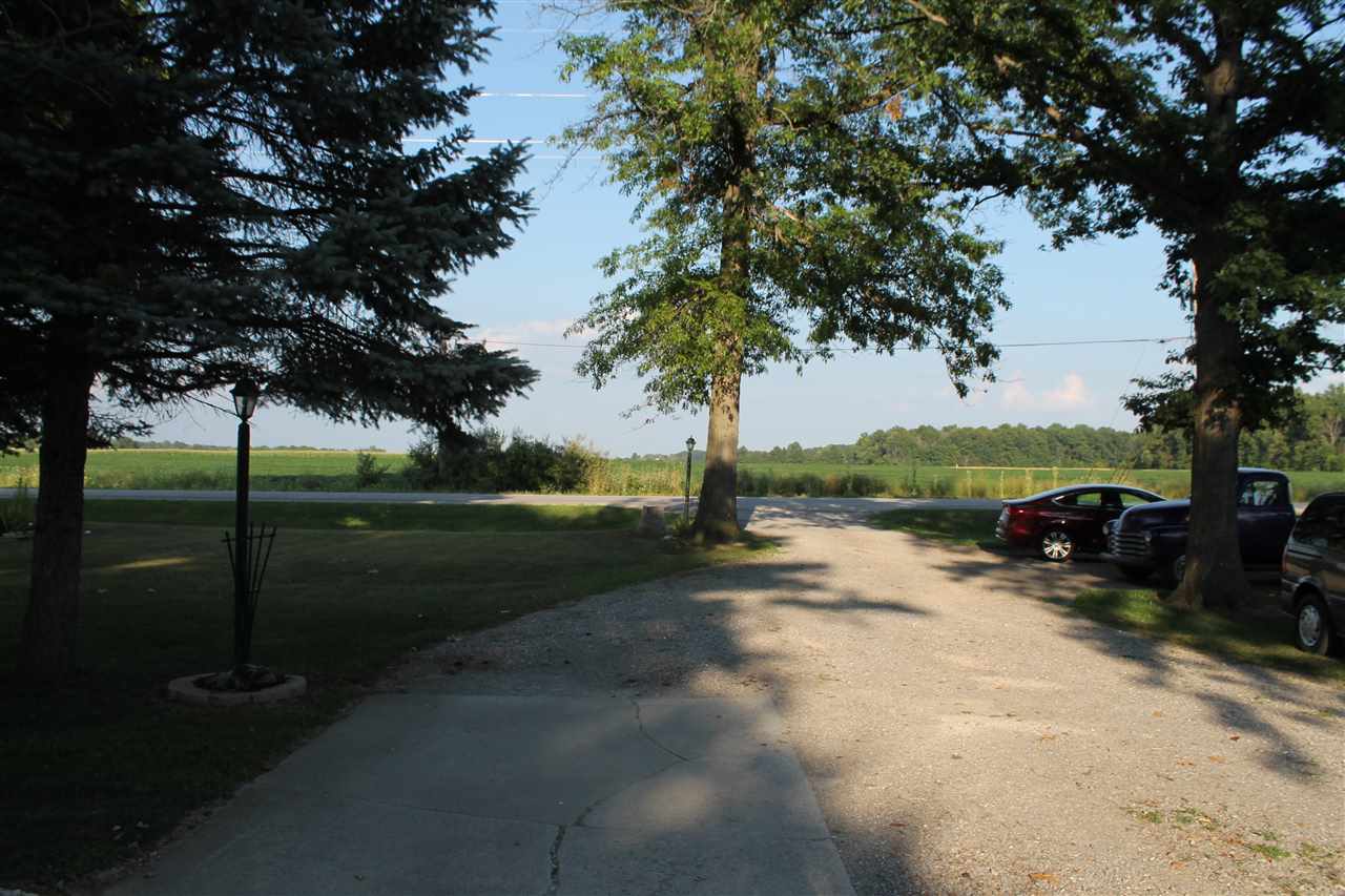 7628 Adams Center Road Fort Wayne, IN 46816 - Photo 3 of 32