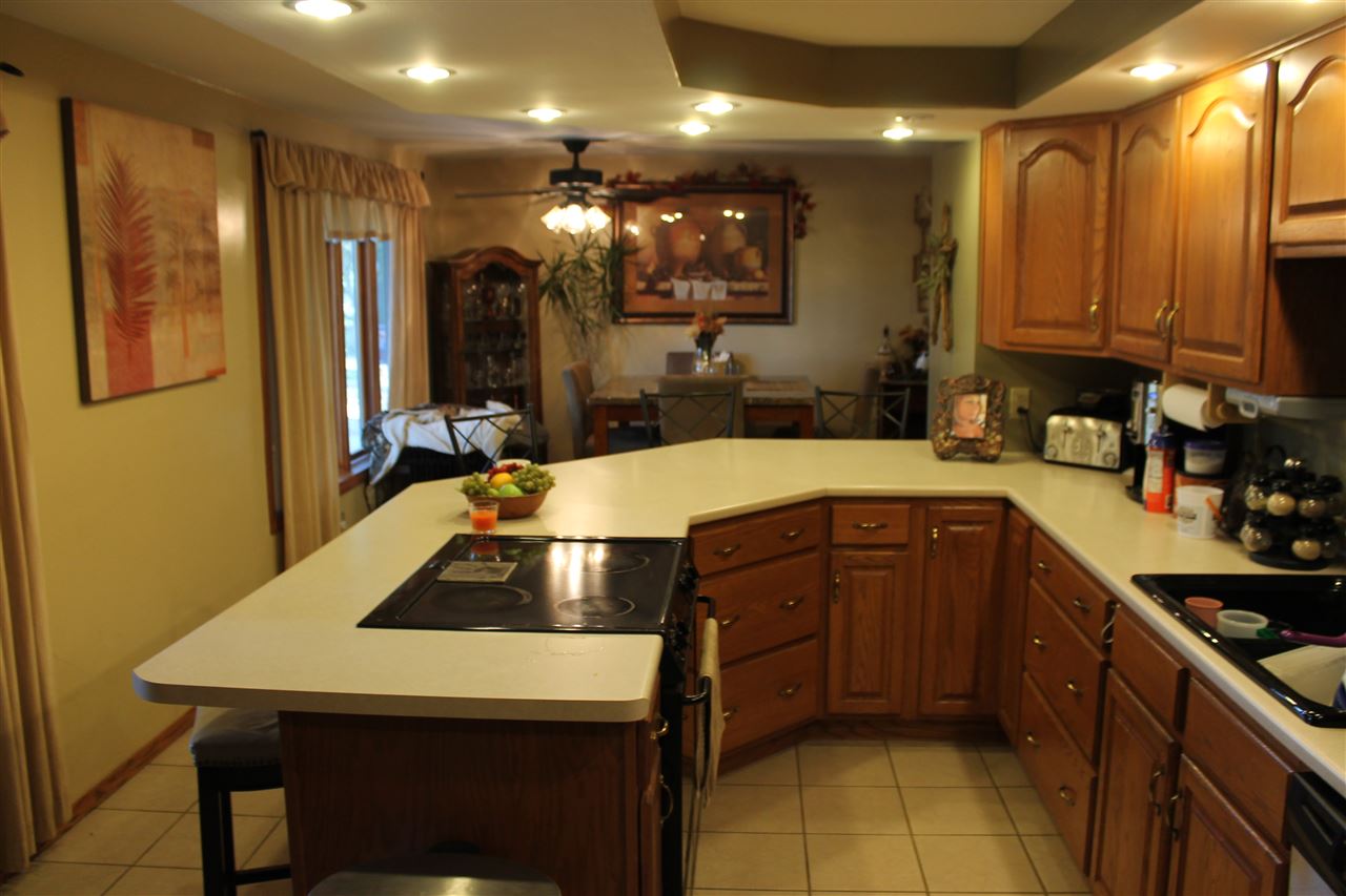 7628 Adams Center Road Fort Wayne, IN 46816 - Photo 9 of 32