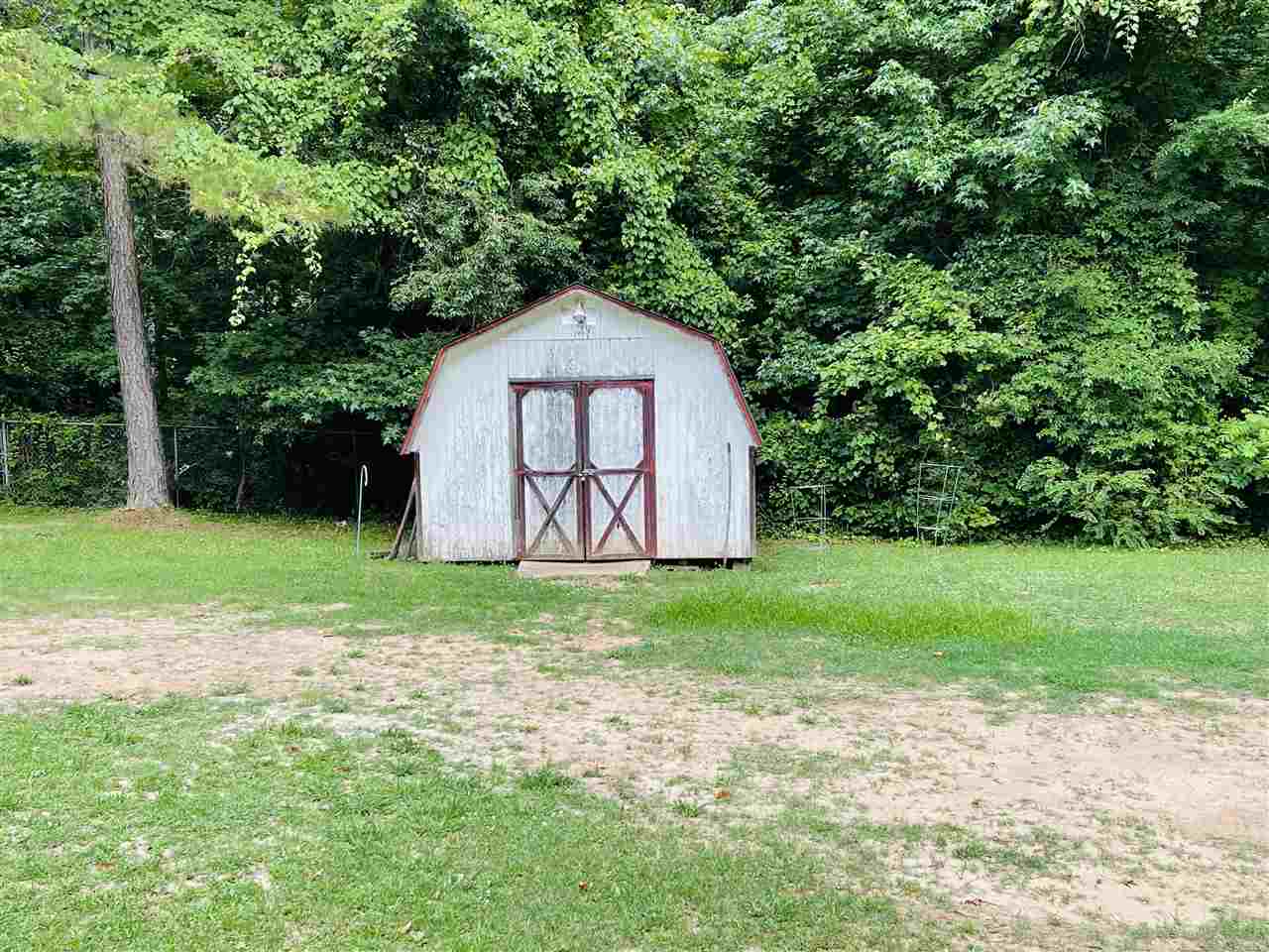 1706 High School Road Selmer, TN 38375 - Photo 17 of 21 Gallery Image 17
