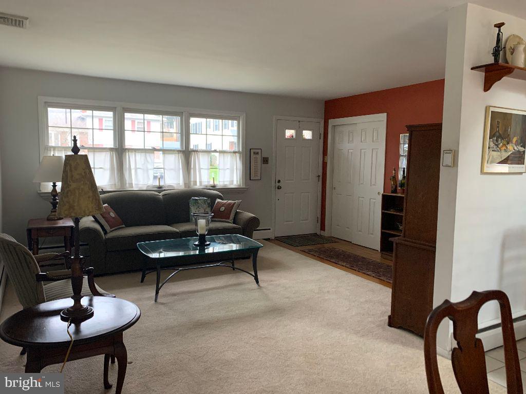 951 Georgetown Road Swarthmore, PA 19081 - Photo 3 of 11 dining/Living room