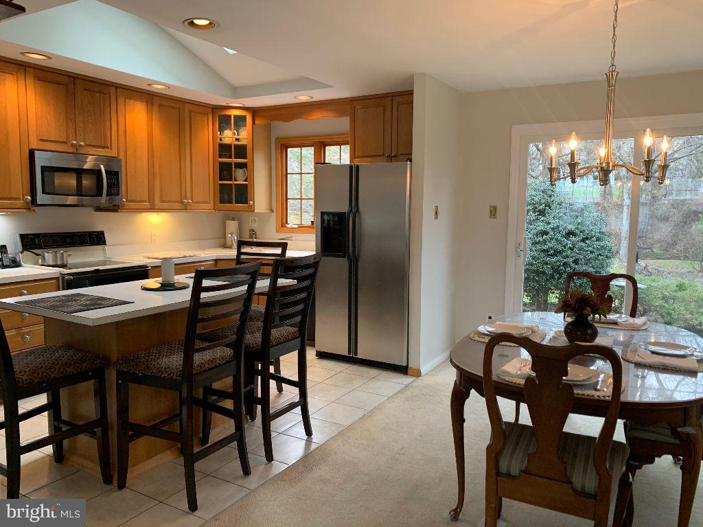 951 Georgetown Road Swarthmore, PA 19081 - Photo 8 of 11 Dining/Kitchen