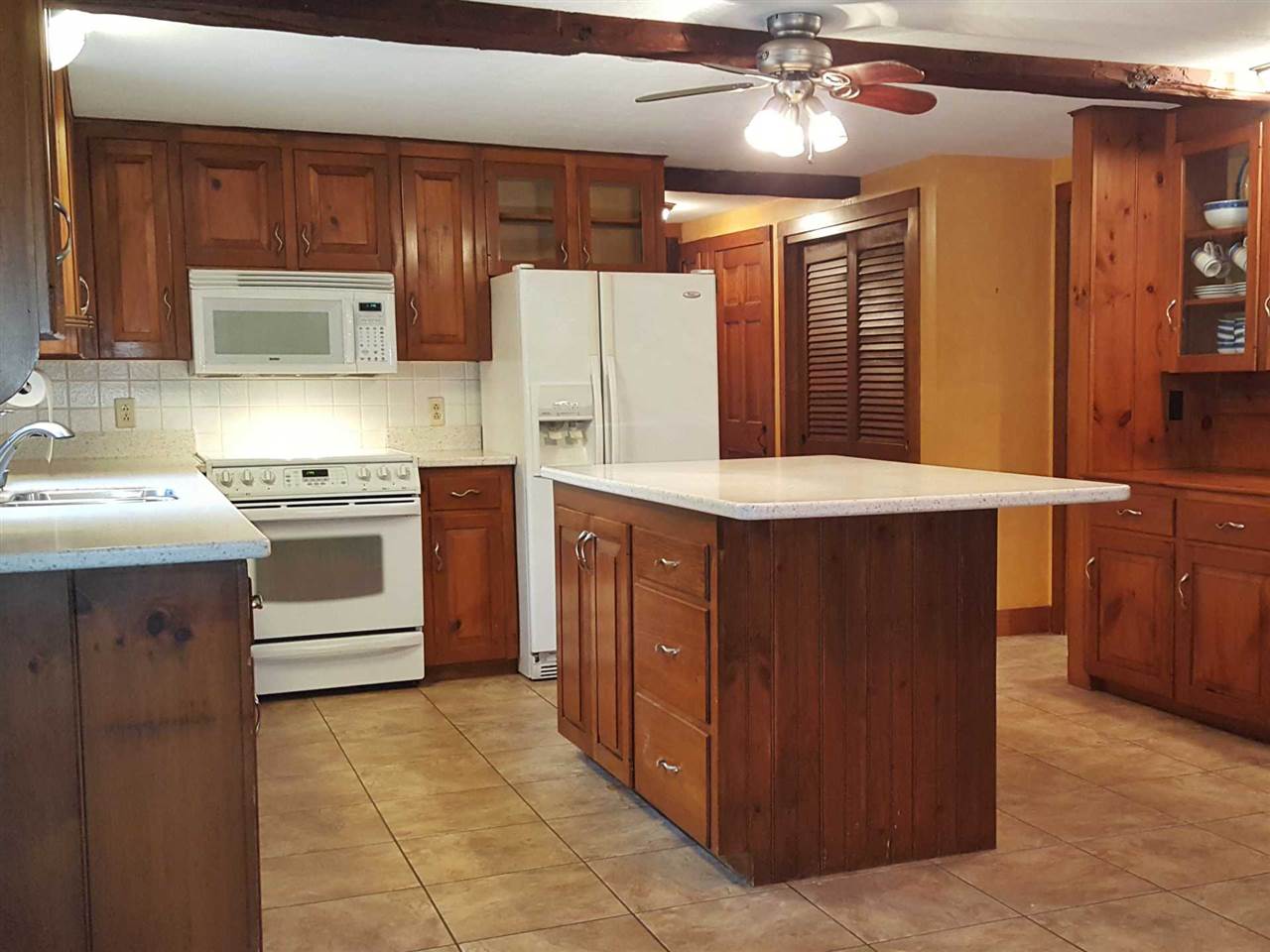204 Dustin Tavern Road Weare, NH 03281 - Photo 4 of 27
