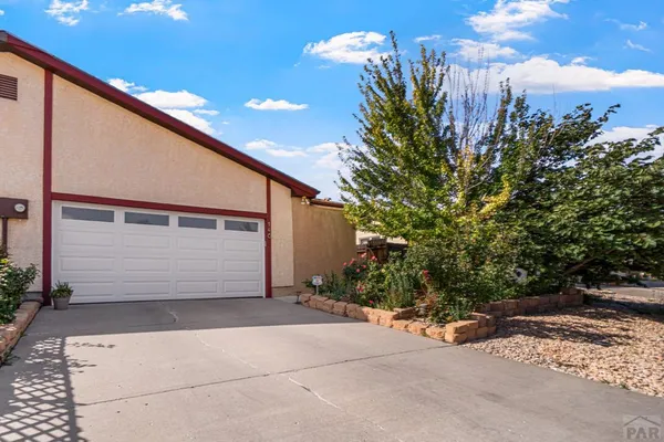 $304,999 | 146 Douglas Lane, Pueblo, CO 81001