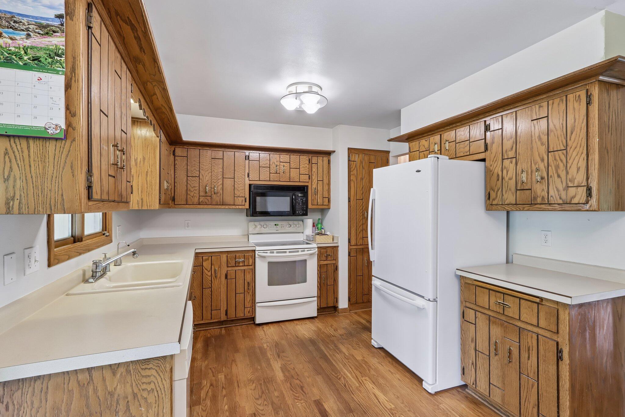 N95W29112 Fawn Court Colgate, WI 53017 - Photo 12 of 51 Kitchen
