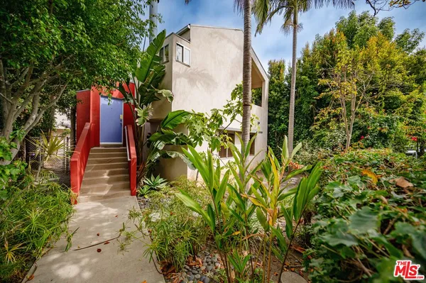 $8,000 | 656 Angelus Place, Venice, CA 90291