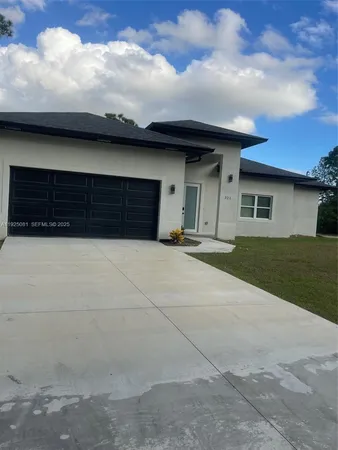 $2,400 | 321 Briggs, Lehigh Acres, FL 33974