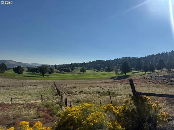 a view of a lake with houses