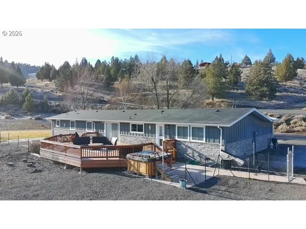 $520,000 | 27637 La Costa Avenue, John Day, OR 97845