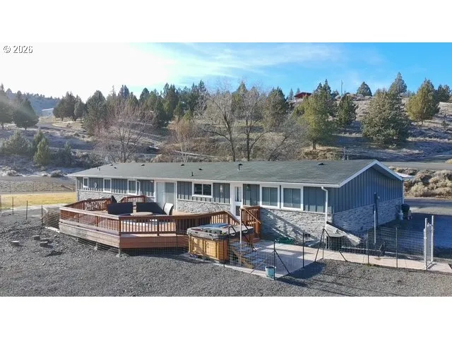 $520,000 | 27637 La Costa Avenue, John Day, OR 97845