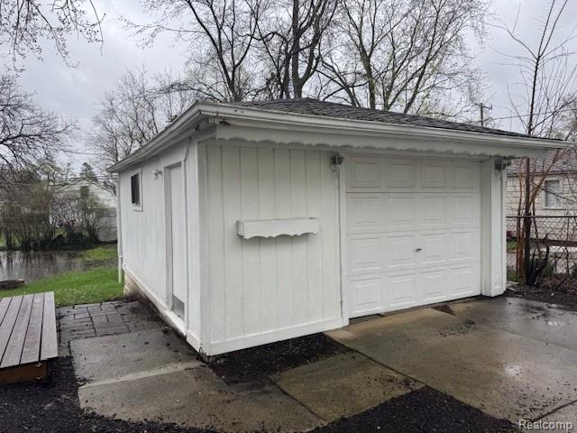 285 West Maple Road Clawson, MI 48017 - Photo 4 of 18 View of detached garage