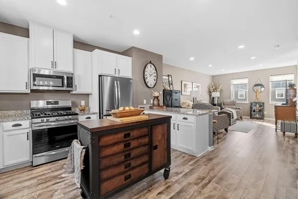 $364,900 | 17658 96th Place North, Maple Grove, MN 55311