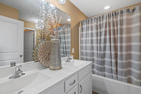 $364,900 | 17658 96th Place North, Maple Grove, MN 55311