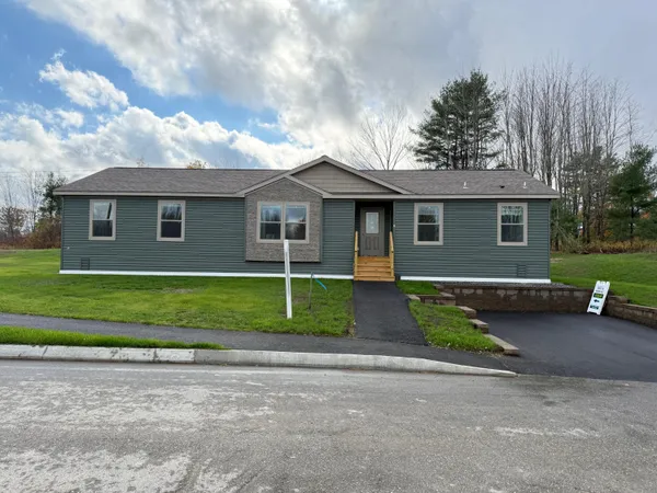 $389,900 | 2 Baxter Boulevard, Biddeford, ME 04005