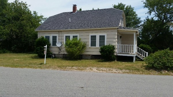 28 Spring Street Barnstable, MA 02601 - Photo 1 of 12