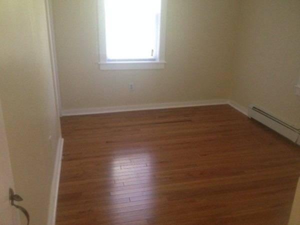 28 Spring Street Barnstable, MA 02601 - Photo 3 of 12
