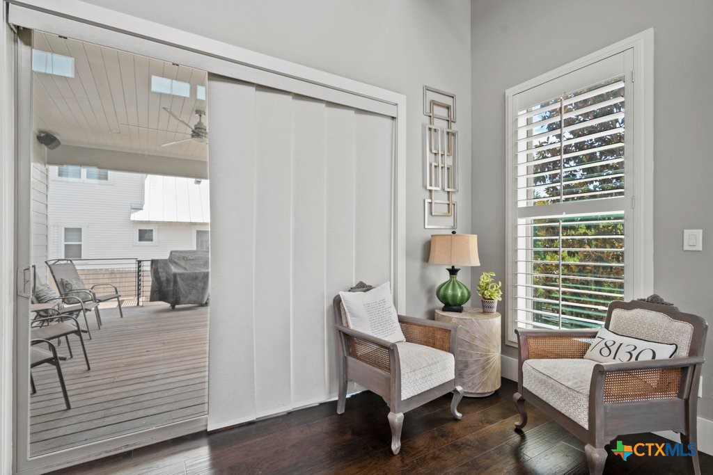 1165 Turtle Trail New Braunfels, TX 78130 - Photo 14 of 48 a living room with furniture and a window