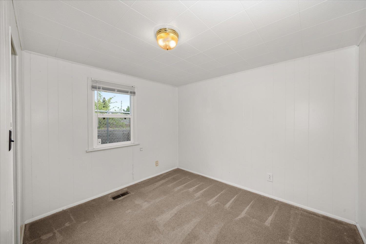 222 North Whipple Road Spokane Valley, WA 99206 - Photo 13 of 26