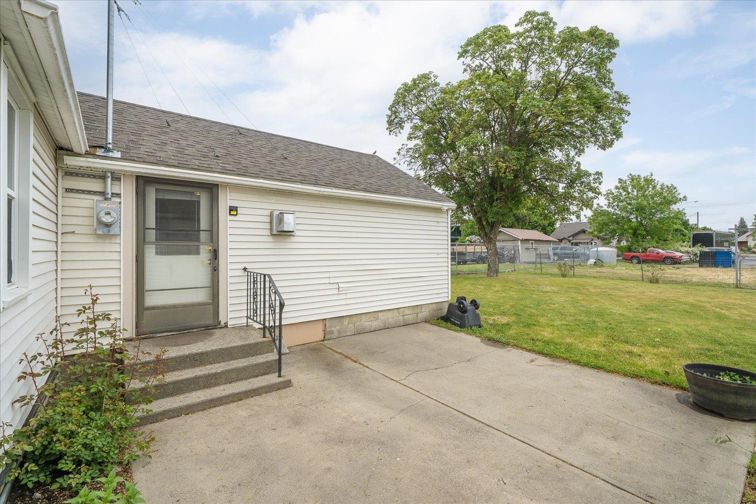 222 North Whipple Road Spokane Valley, WA 99206 - Photo 16 of 26