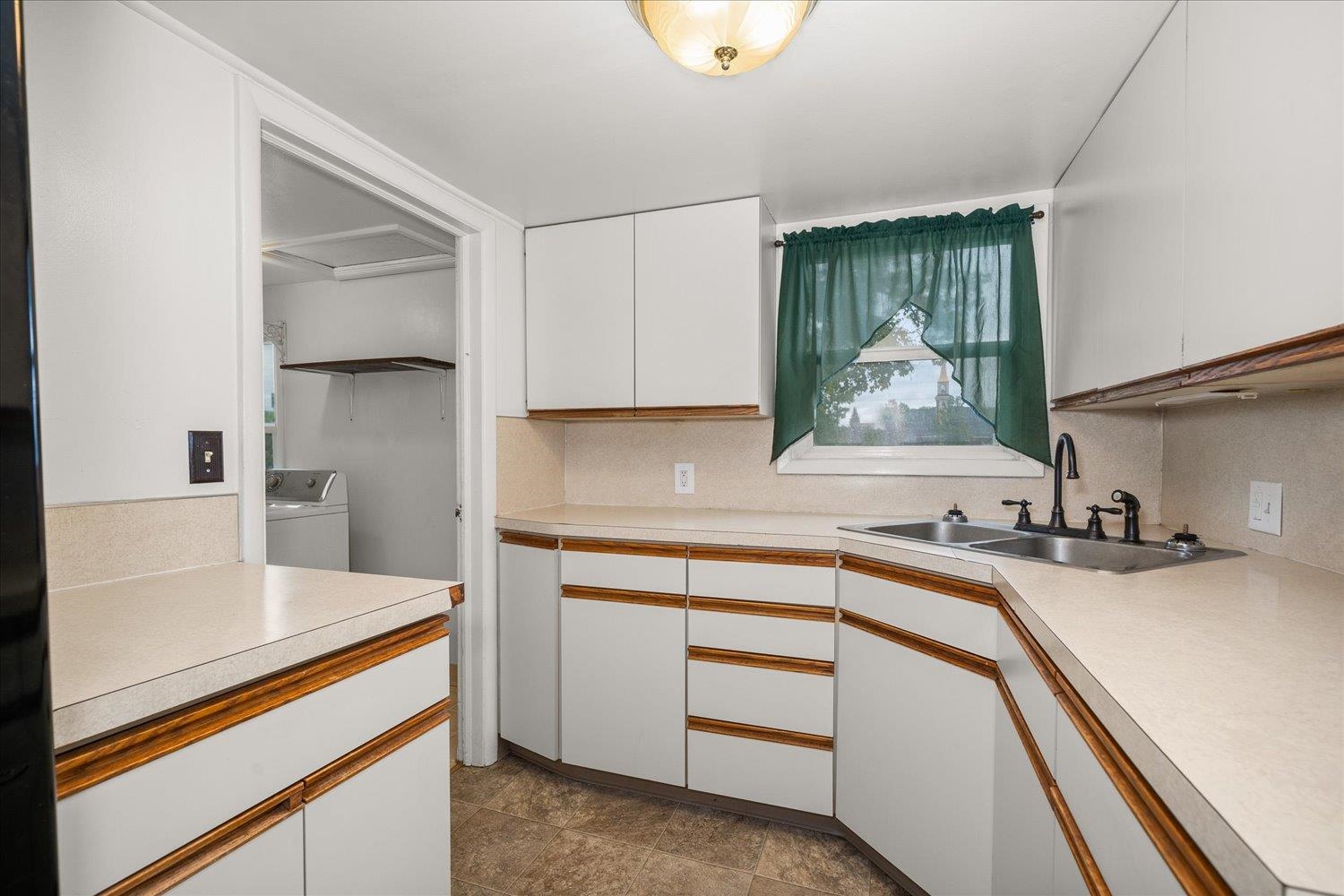 222 North Whipple Road Spokane Valley, WA 99206 - Photo 8 of 26