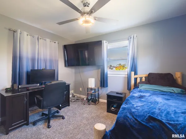 $236,500 | 1833 Highwood Avenue, Pekin, IL 61554