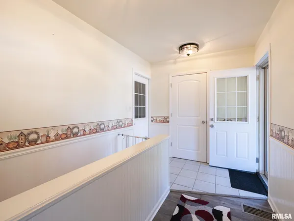 $236,500 | 1833 Highwood Avenue, Pekin, IL 61554