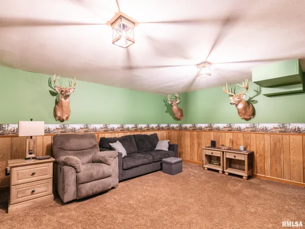 $236,500 | 1833 Highwood Avenue, Pekin, IL 61554