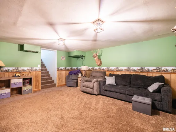 $236,500 | 1833 Highwood Avenue, Pekin, IL 61554