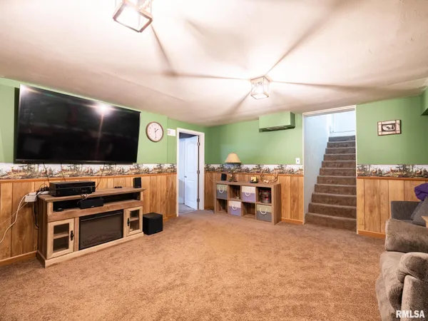 $236,500 | 1833 Highwood Avenue, Pekin, IL 61554