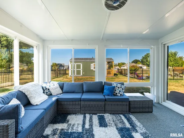 $236,500 | 1833 Highwood Avenue, Pekin, IL 61554