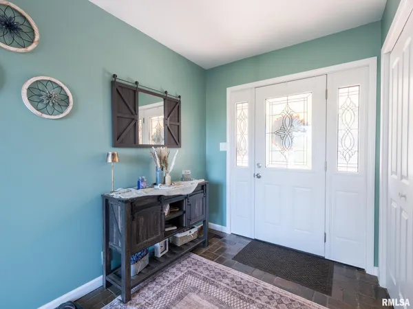 $236,500 | 1833 Highwood Avenue, Pekin, IL 61554