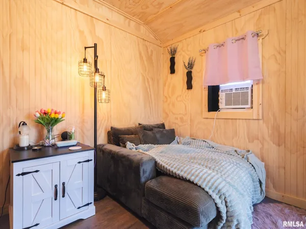 $236,500 | 1833 Highwood Avenue, Pekin, IL 61554