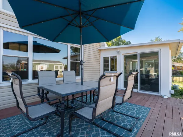 $236,500 | 1833 Highwood Avenue, Pekin, IL 61554