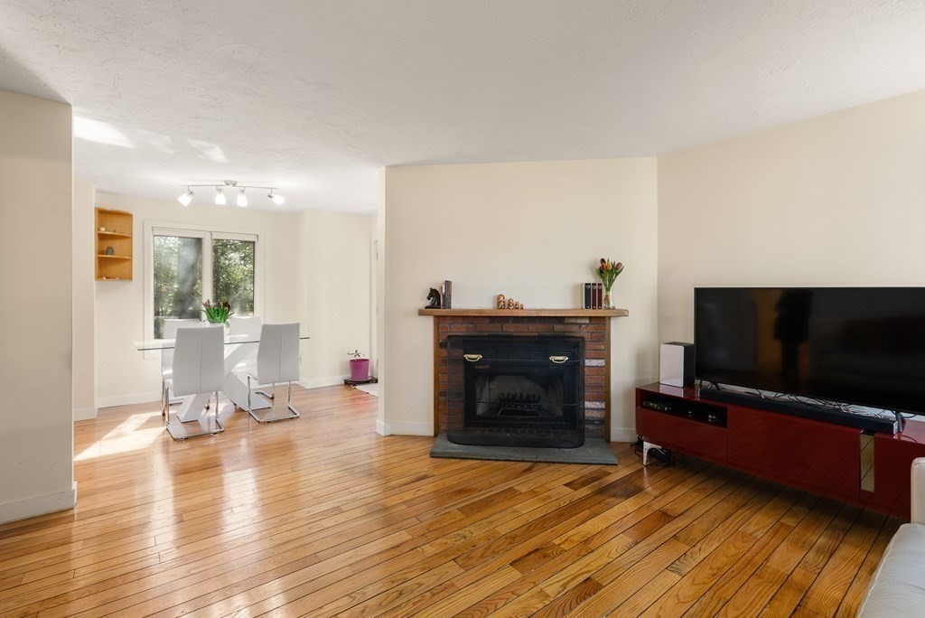 64 Arrowhead Road Weston, MA 02493 - Photo 14 of 30