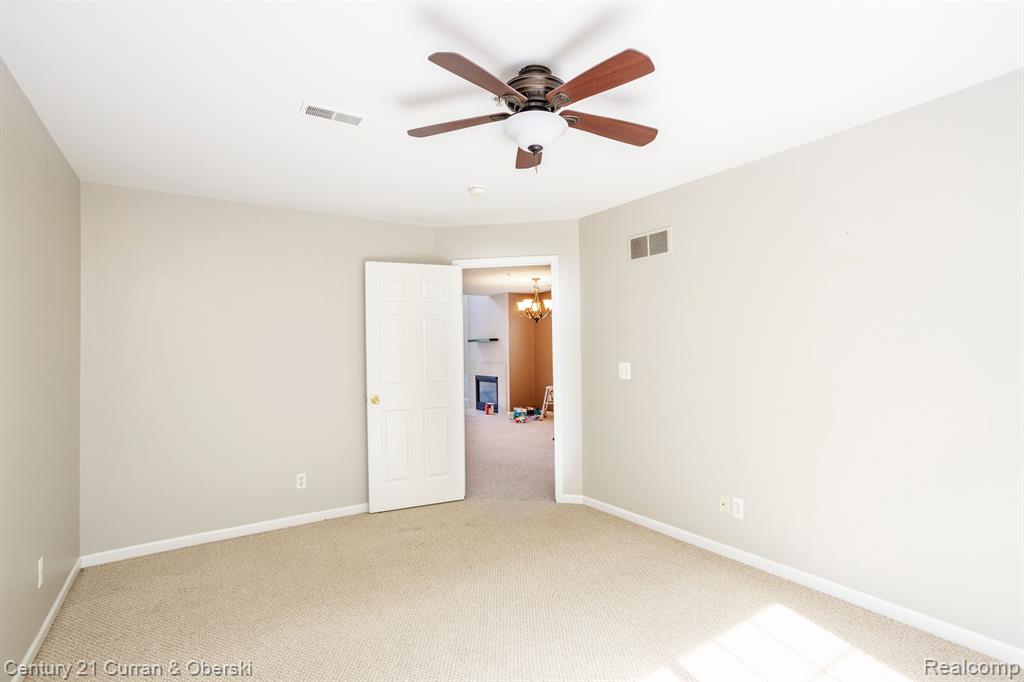 16944 Farmington Road, Unit 22 Livonia, MI 48154 - Photo 14 of 25