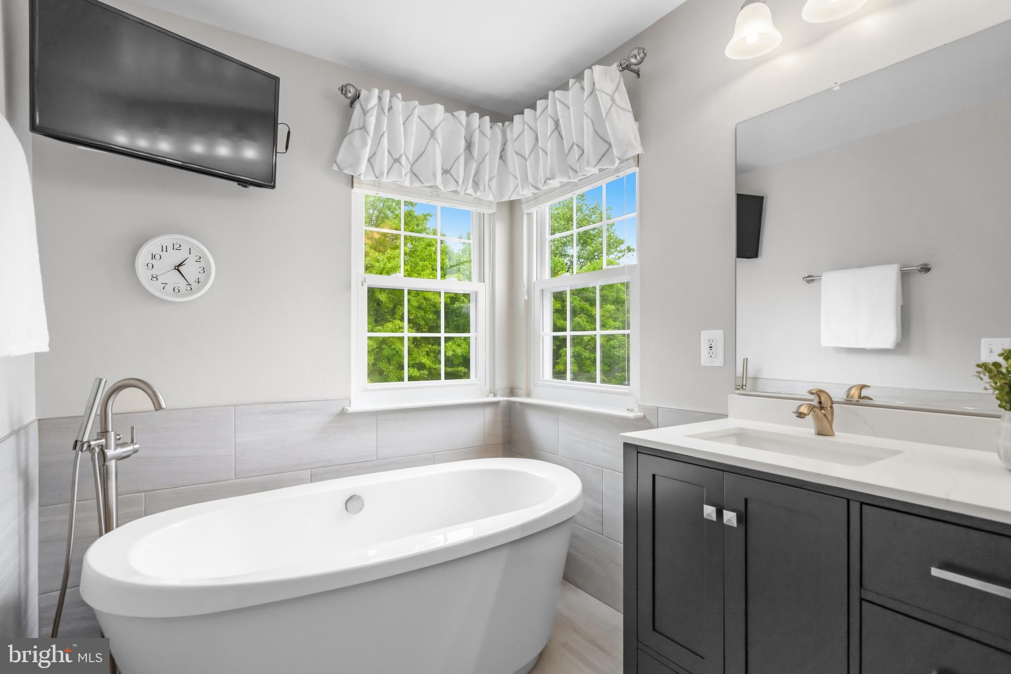 21397 Springwell Drive Ashburn, VA 20148 - Photo 26 of 43 Spa Bath with Heated Soaking Tub
