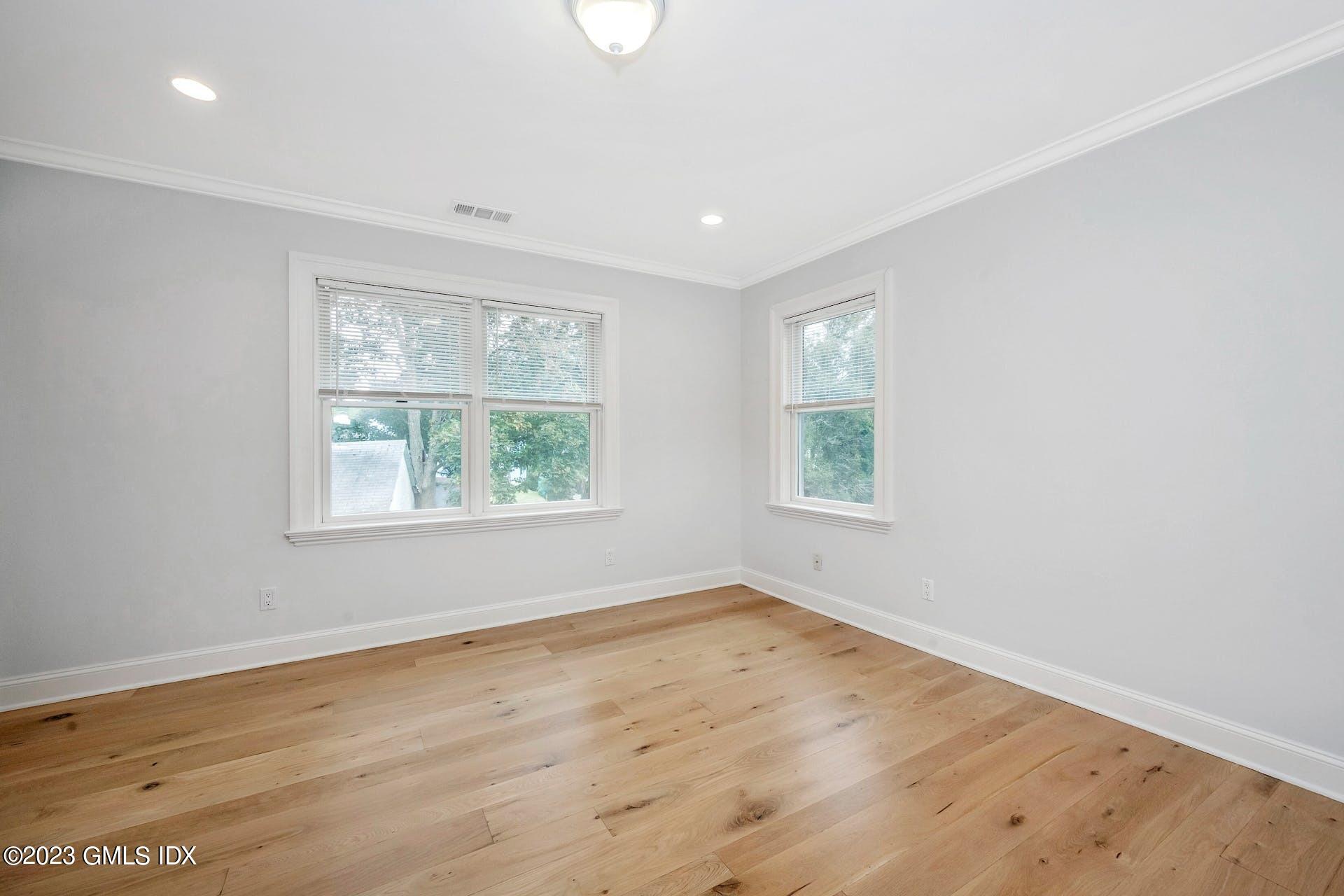 10 Thorn Hill Road Riverside, CT 06878 - Photo 19 of 29 021-451977-MTZ_3259_12844947