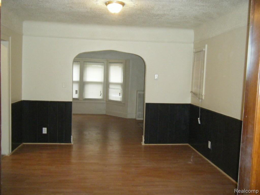 20044 Renfrew Road Detroit, MI 48221 - Photo 9 of 20