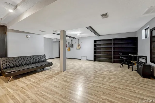 $900,000 | 7909 Poplar Way, Centennial, CO 80112